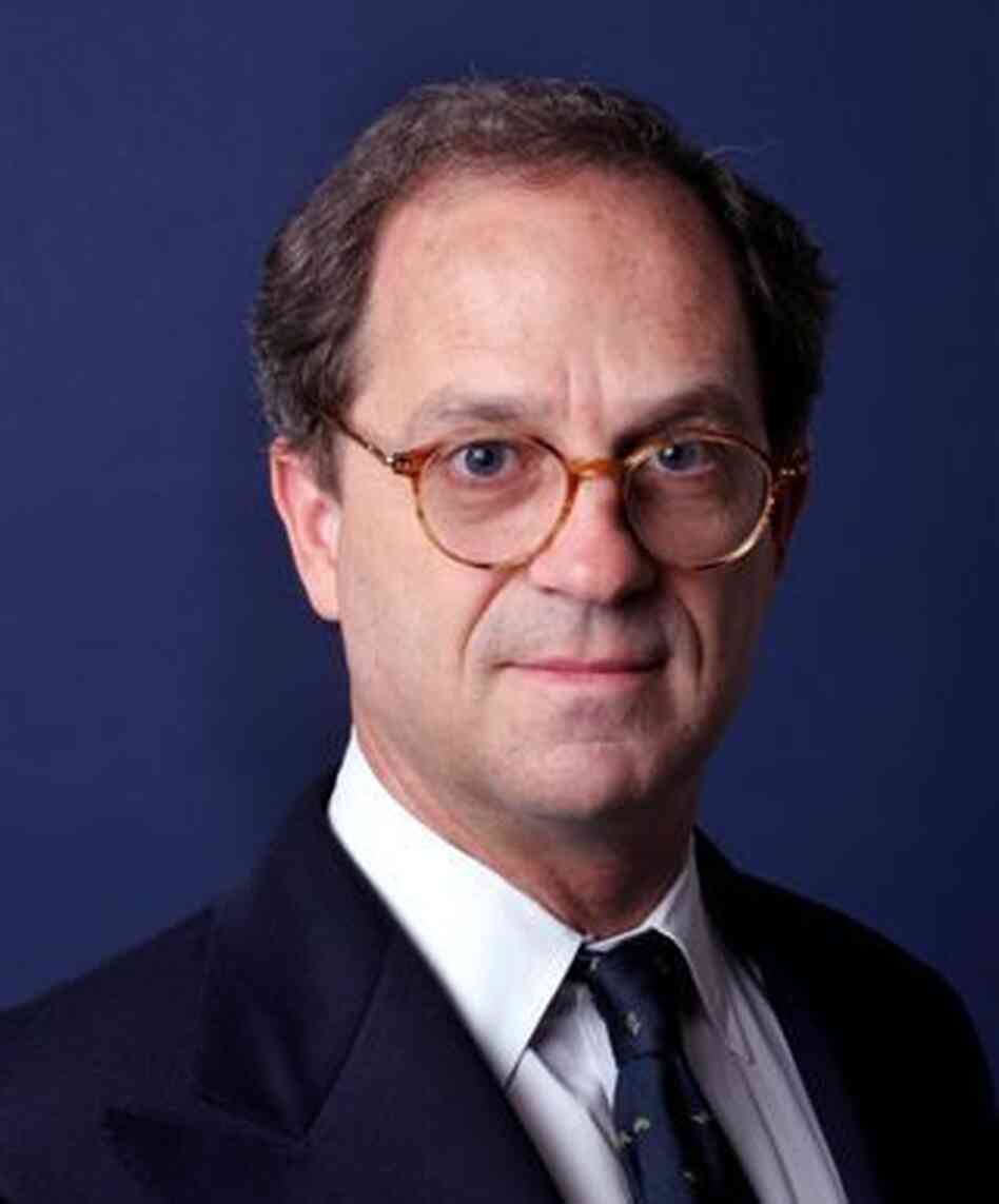 Dr. T. Jeremy Gunn served as executive director of the Assassination Records Review Board. Dr. T. Jeremy Gunn served as executive director of the Assassination Records Review Board.