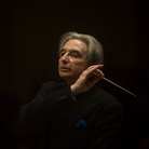 The elegant conductor Michael Tilson Thomas leading the San Francisco Symphony in a live performance from Carnegie Hall on November 13, 2013. The elegant conductor Michael Tilson Thomas leading the San Francisco Symphony in a live performance from Carnegie Hall on November 13, 2013.