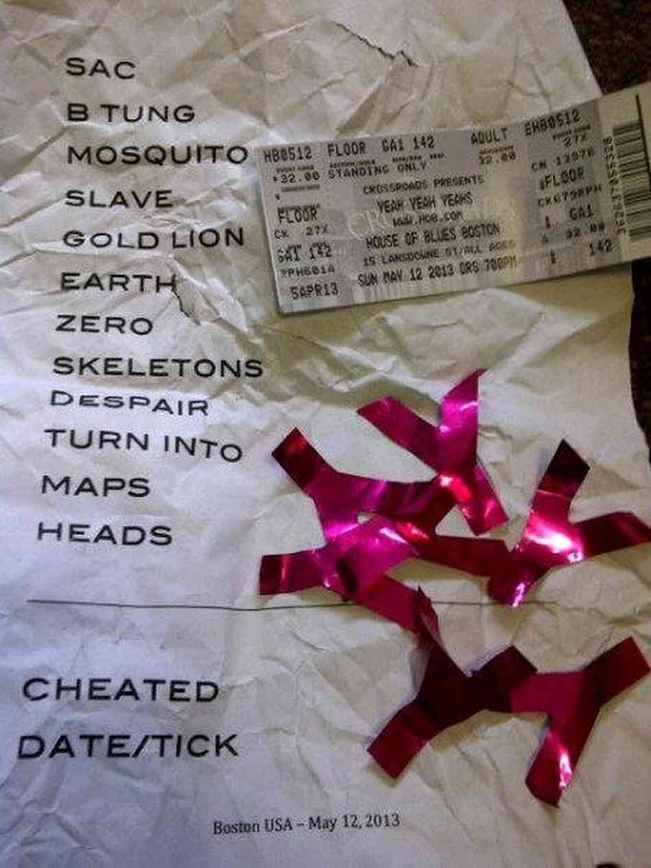 Yeah Yeah Yeahs at the House of Blues (Boston, MA), May 12, 2003.
