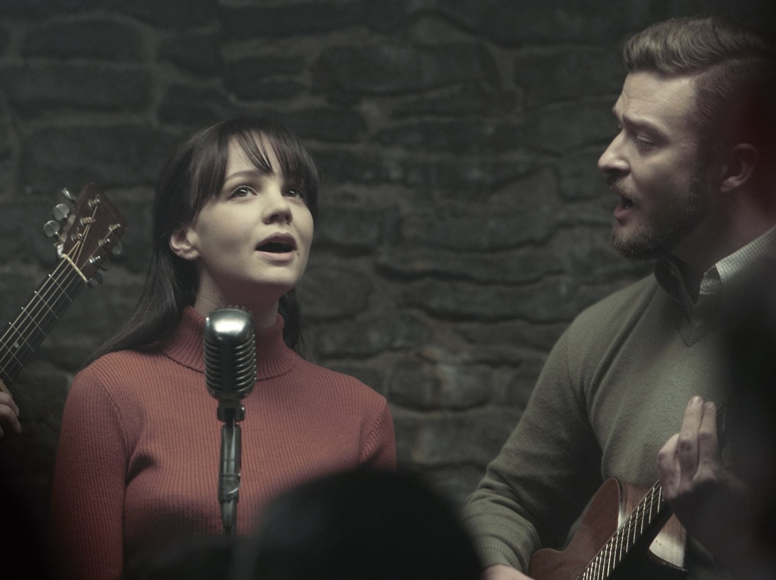 A man prone to questionable choices, Llewyn spends time with Jim's girlfriend Jean (Carey Mulligan) — who winds up pregnant.