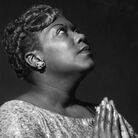The gospel/folk singer Sister Rosetta Tharpe was accompanied by a jazz orchestra on her debut recording. The gospel/folk singer Sister Rosetta Tharpe was accompanied by a jazz orchestra on her debut recording.