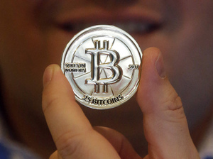 Chinese banks cannot trade in Bitcoins, the digital currency that doesn't recognize international boundaries, China's top regulators said Thursday. Chinese banks cannot trade in Bitcoins, the digital currency that doesn't recognize international boundaries, China's top regulators said Thursday.