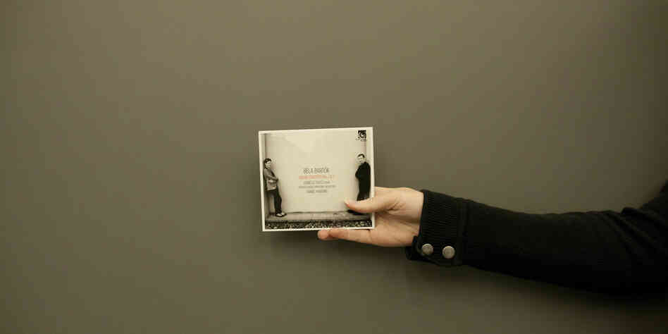 Isabelle Faust's Violin Concertos. Isabelle Faust's Violin Concertos.