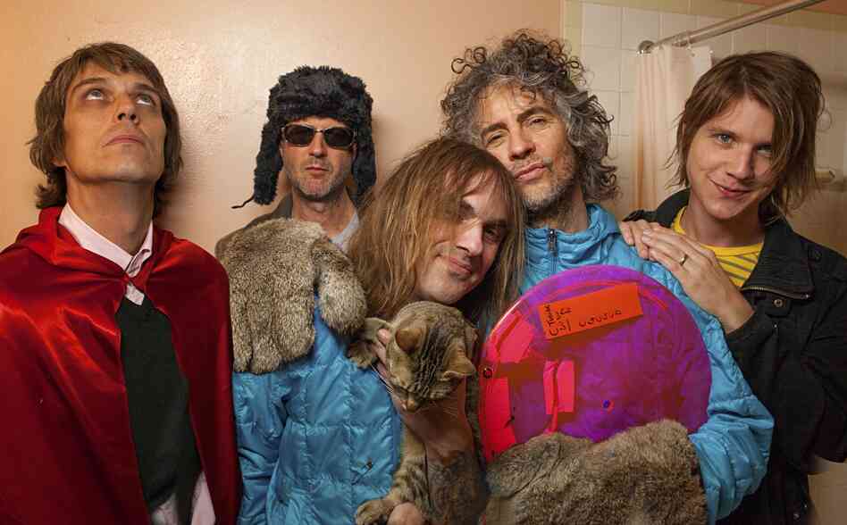 The Flaming Lips put out Robin Hilton's favorite album of the year. Son Lux, Telekinesis, James Blake, Foxygen, and many, many other artists and bands also released Robin's number one album of the year. The Flaming Lips put out Robin Hilton's favorite album of the year. Son Lux, Telekinesis, James Blake, Foxygen, and many, many other artists and bands also released Robin's number one album of the year.