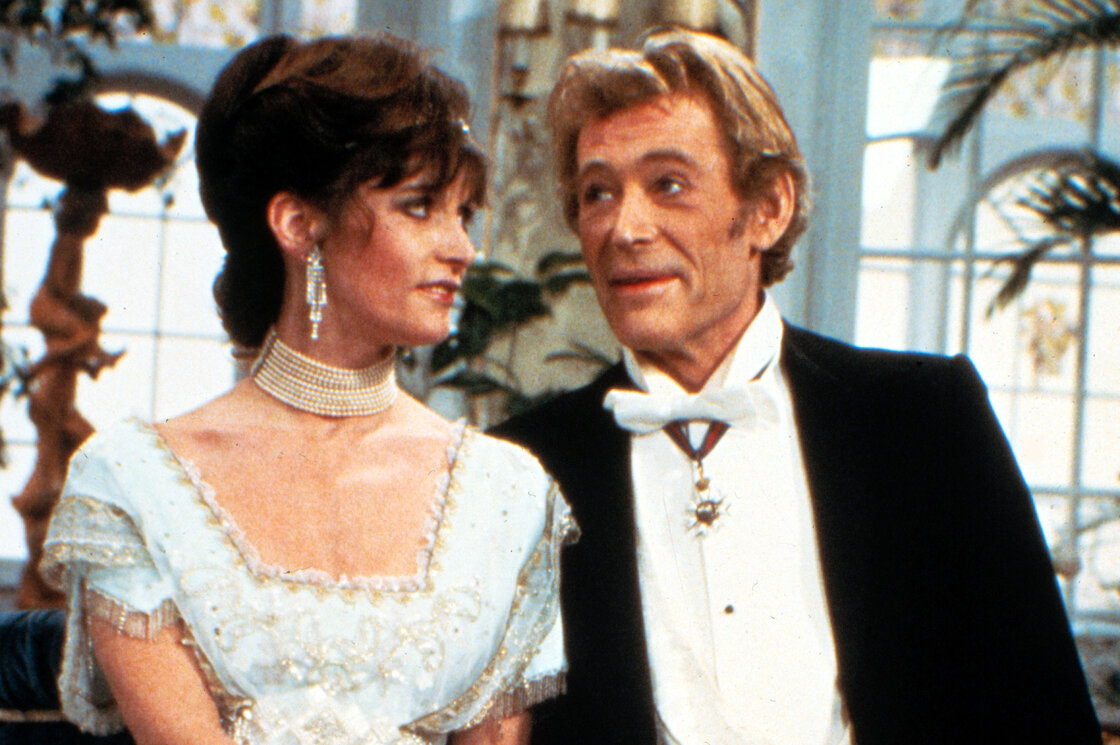 In 1983, O'Toole stars as Professor Higgins with Canadian actress Margot Kidder as Eliza Doolittle in a U.S. television production of Pygmalion. In 1983, O'Toole stars as Professor Higgins with Canadian actress Margot Kidder as Eliza Doolittle in a U.S. television production of Pygmalion.