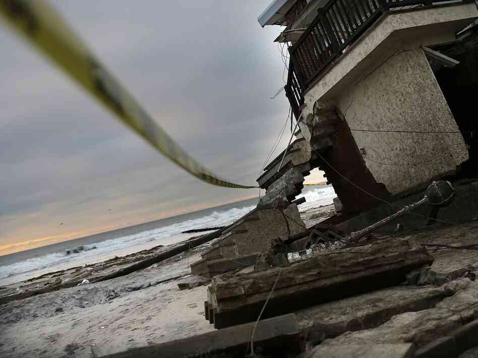 Even when a flood obliterates homes, as Superstorm Sandy did in 2012 in the Rockaway neighborhood of Queens, N.Y., the urge to rebuild can be strong. Even when a flood obliterates homes, as Superstorm Sandy did in 2012 in the Rockaway neighborhood of Queens, N.Y., the urge to rebuild can be strong.