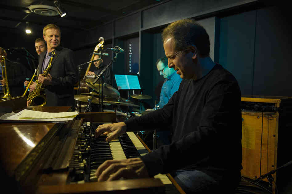 Convergence with Larry Goldings (foreground). Convergence with Larry Goldings (foreground).