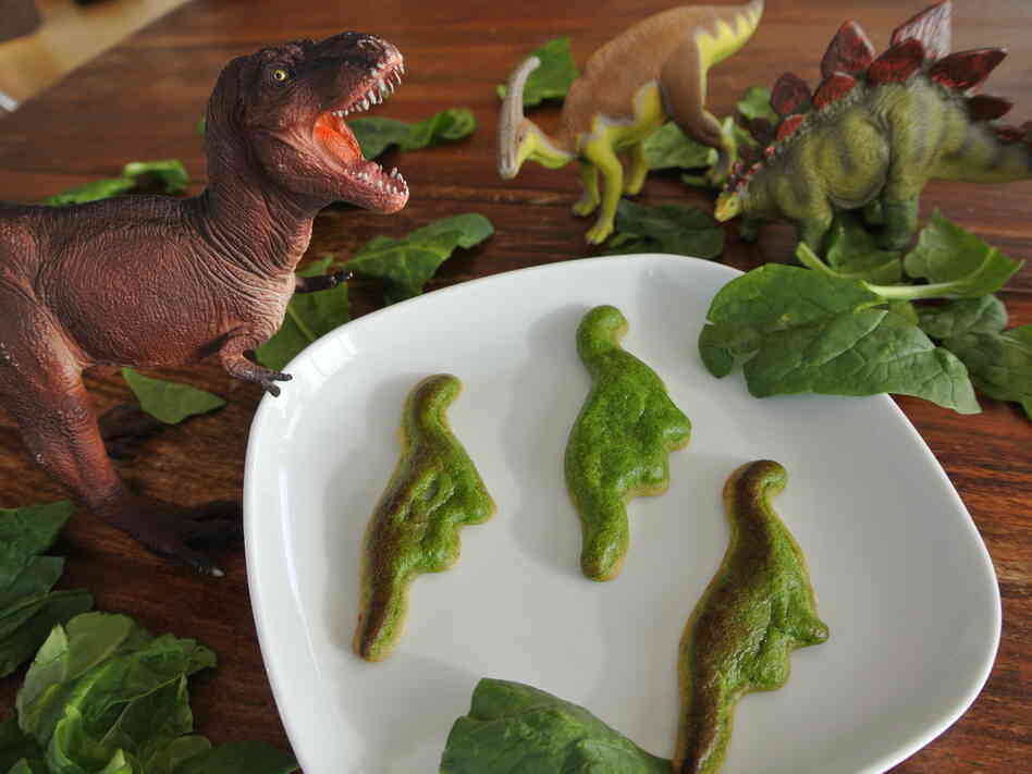 Dinosaur quiche, anyone? A traditional spinach quiche gets a technology makeover with the 3-D printer Foodini, which churns out foods in fun shapes, like dinosaurs and butterflies. Dinosaur quiche, anyone? A traditional spinach quiche gets a technology makeover with the 3-D printer Foodini, which churns out foods in fun shapes, like dinosaurs and butterflies.