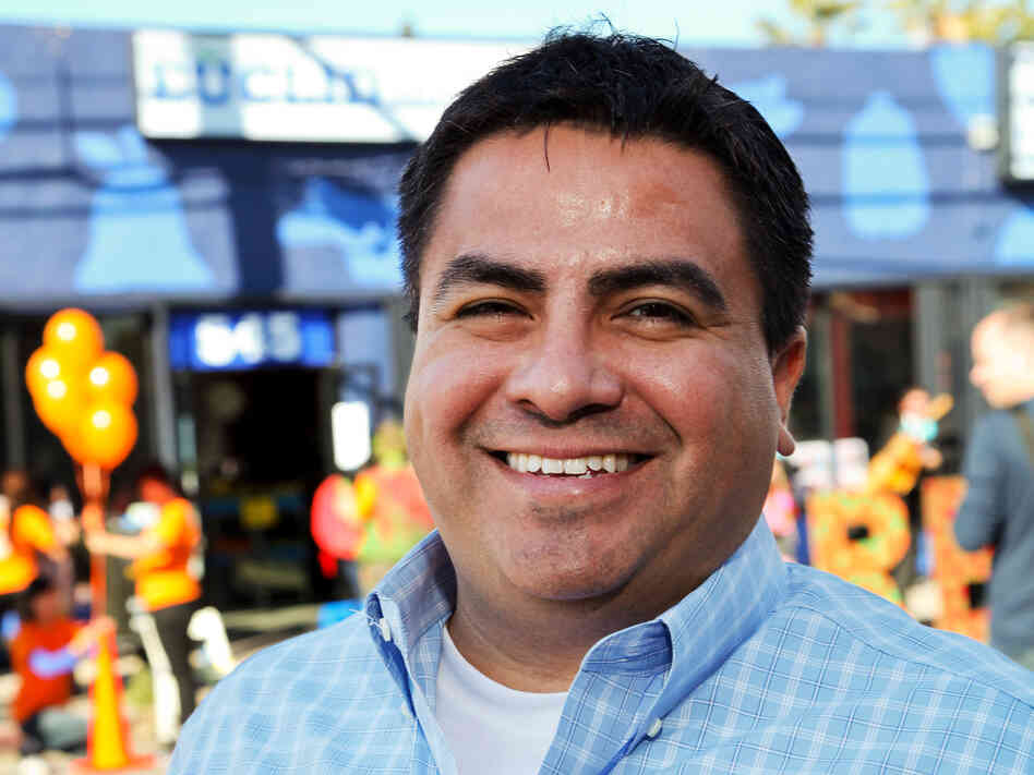 Public health researcher Alex Ortega heads a UCLA project that aims to increase the demand for healthy food in low-income neighborhoods. Public health researcher Alex Ortega heads a UCLA project that aims to increase the demand for healthy food in low-income neighborhoods.