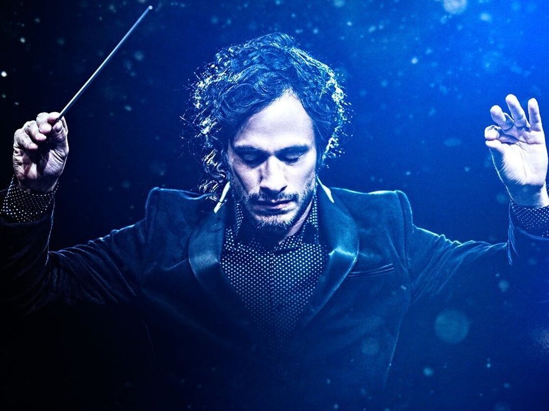 Gael Garcia Bernal stars in the pilot of Mozart in the Jungle as a hyper-charming young conductor on the rise.
