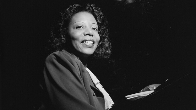 Mary Lou Williams at the CBS studios in 1947. (Library of Congress)