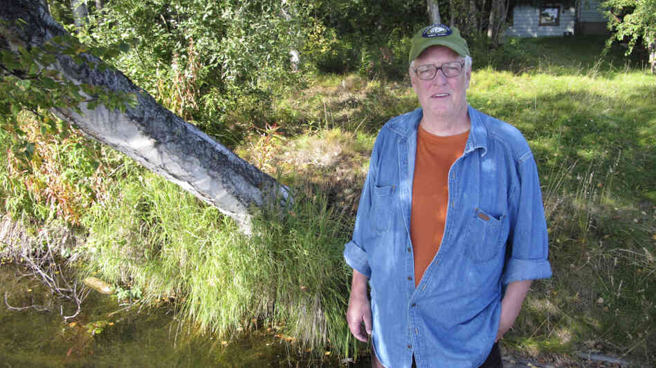 Joe McGinniss, who wrote a book about former Gov. Sarah Palin, poses for a photograph at the home he rented next to Palin's house in Wasilla, Alaska. Joe McGinniss, who wrote a book about former Gov. Sarah Palin, poses for a photograph at the home he rented next to Palin's house in Wasilla, Alaska.