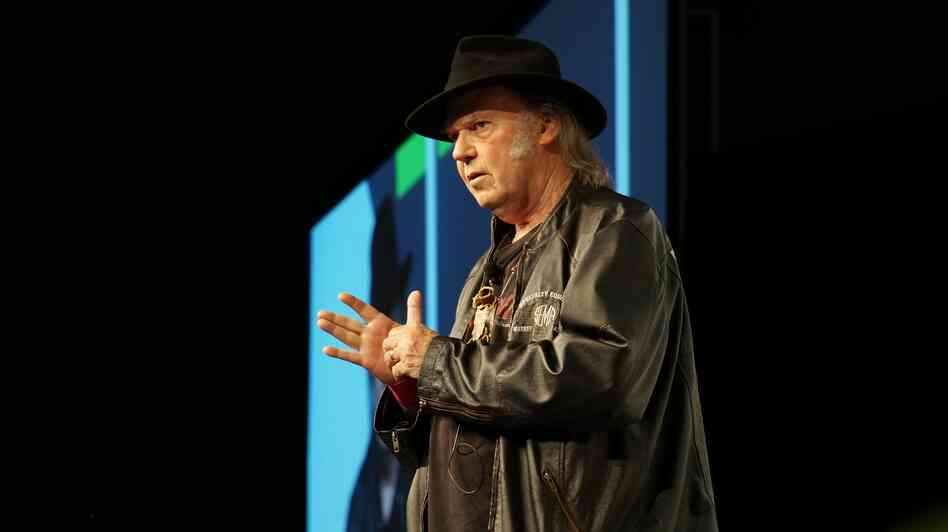 neil young unveils his new pono music player neil young unveils his new pono music player