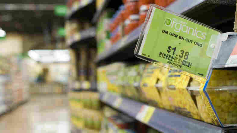 Can Wal-Mart Really Make Organic Food Cheap For Everyone? Can Wal-Mart Really Make Organic Food Cheap For Everyone?