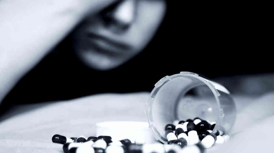It's not clear why children, teenagers and young adults would be at greater risk of suicide when they start taking antidepressants. It's not clear why children, teenagers and young adults would be at greater risk of suicide when they start taking antidepressants.