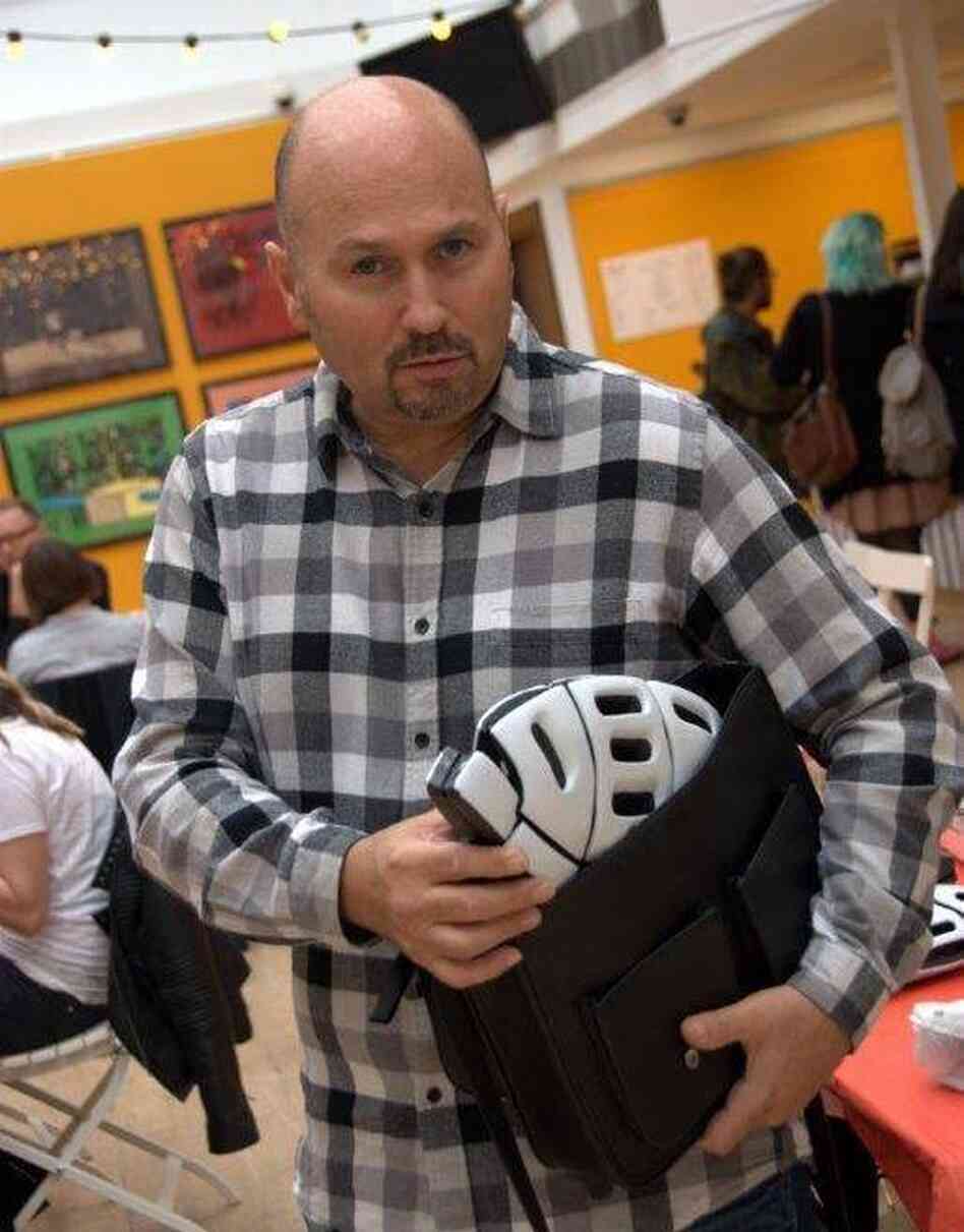Morpher inventor Jeff Woolf with an earlier prototype. Morpher inventor Jeff Woolf with an earlier prototype.