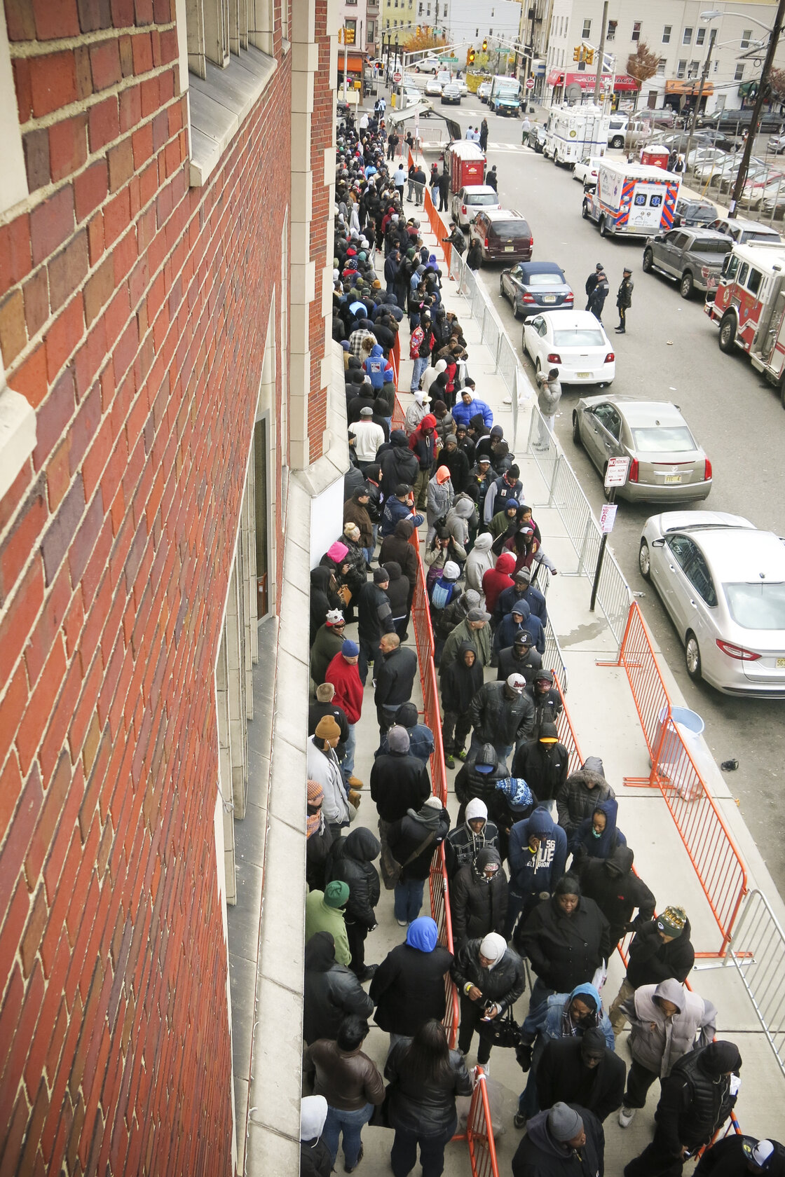 During the four-day Fugitive Safe Surrender program, more than 4,500 people turned themselves in. During the four-day Fugitive Safe Surrender program, more than 4,500 people turned themselves in.