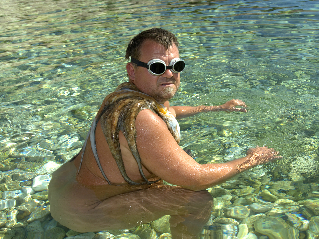 The creators of the online game decided this stock photo, which they dubbed a "43-year-old captain of the Norwegian synchronized swimming team," would get doctors' attention.