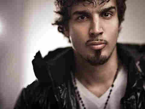 Dante Spinetta from Illya Kuryaki And The Valderramas. Dante Spinetta from Illya Kuryaki And The Valderramas.