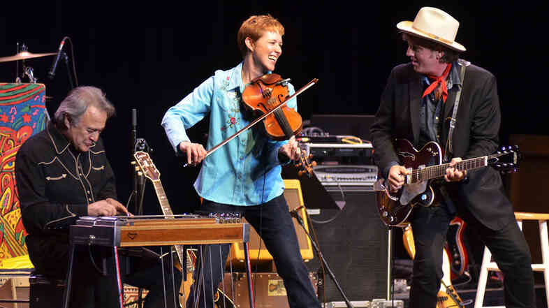 Chuck Mead And His Grassy Knoll Boys.