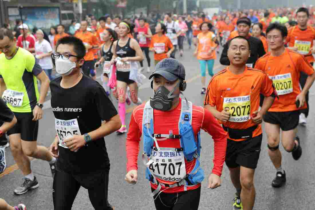 In Photos Heavy Smog Doesnt Stop Beijing Marathon The Two Way Npr 1907