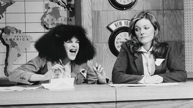 Roseanne Roseannadanna (Gilda Radner) with Jane Curtin in 1979. (Taschen)