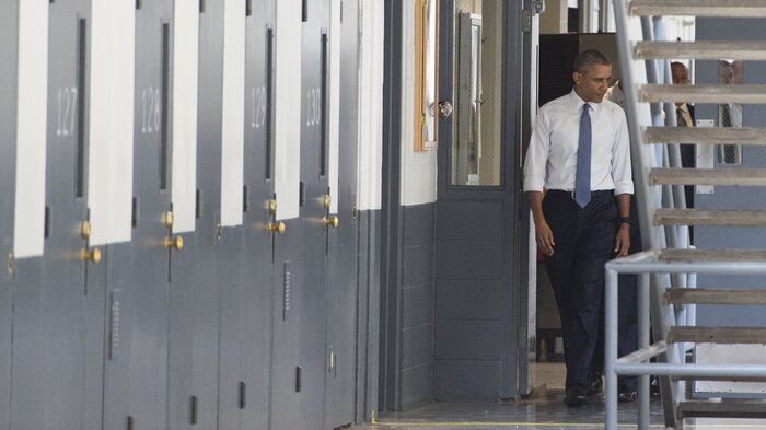 President Barack Obama toured the El Reno Federal Correctional Institution in Oklahoma Thursday and meet with six inmates.