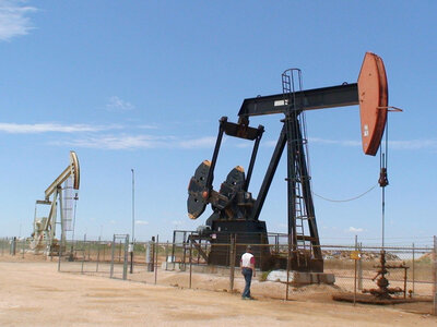 The Shanghai-listed Yantai Xinchao Industry Co. filed a security filing over the weekend announcing it would purchase Texas oil properties for 8.3 billion yuan. (AFP/AFP/Getty Images) The Shanghai-listed Yantai Xinchao Industry Co. filed a security filing over the weekend announcing it would purchase Texas oil properties for 8.3 billion yuan. (AFP/AFP/Getty Images)
