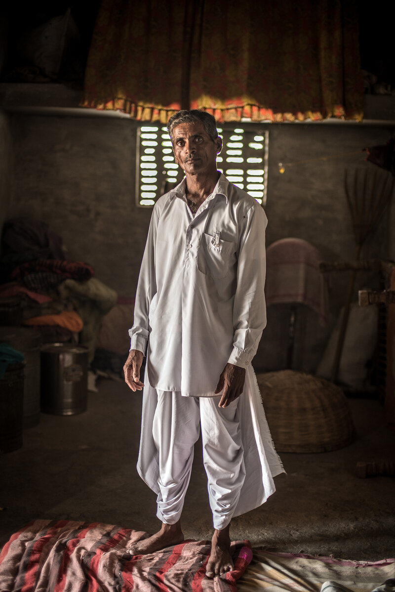 Nimmu's father, Lumbaram, regrets marrying off his daughter so young. But he's trying to make it up to her. He's told her in-laws he won't send her to them as long as she's doing well in school. Nimmu's father, Lumbaram, regrets marrying off his daughter so young. But he's trying to make it up to her. He's told her in-laws he won't send her to them as long as she's doing well in school.