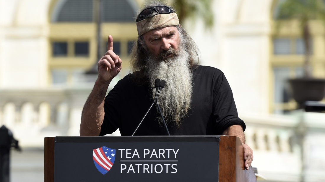 Duck Dynasty star Phil Robertson speaks during a rally opposing the Iran nuclear deal outside the Capitol. The Ted Cruz campaign announced Robertson's endorsement of the Texas senator Tuesday. Duck Dynasty star Phil Robertson speaks during a rally opposing the Iran nuclear deal outside the Capitol. The Ted Cruz campaign announced Robertson's endorsement of the Texas senator Tuesday.