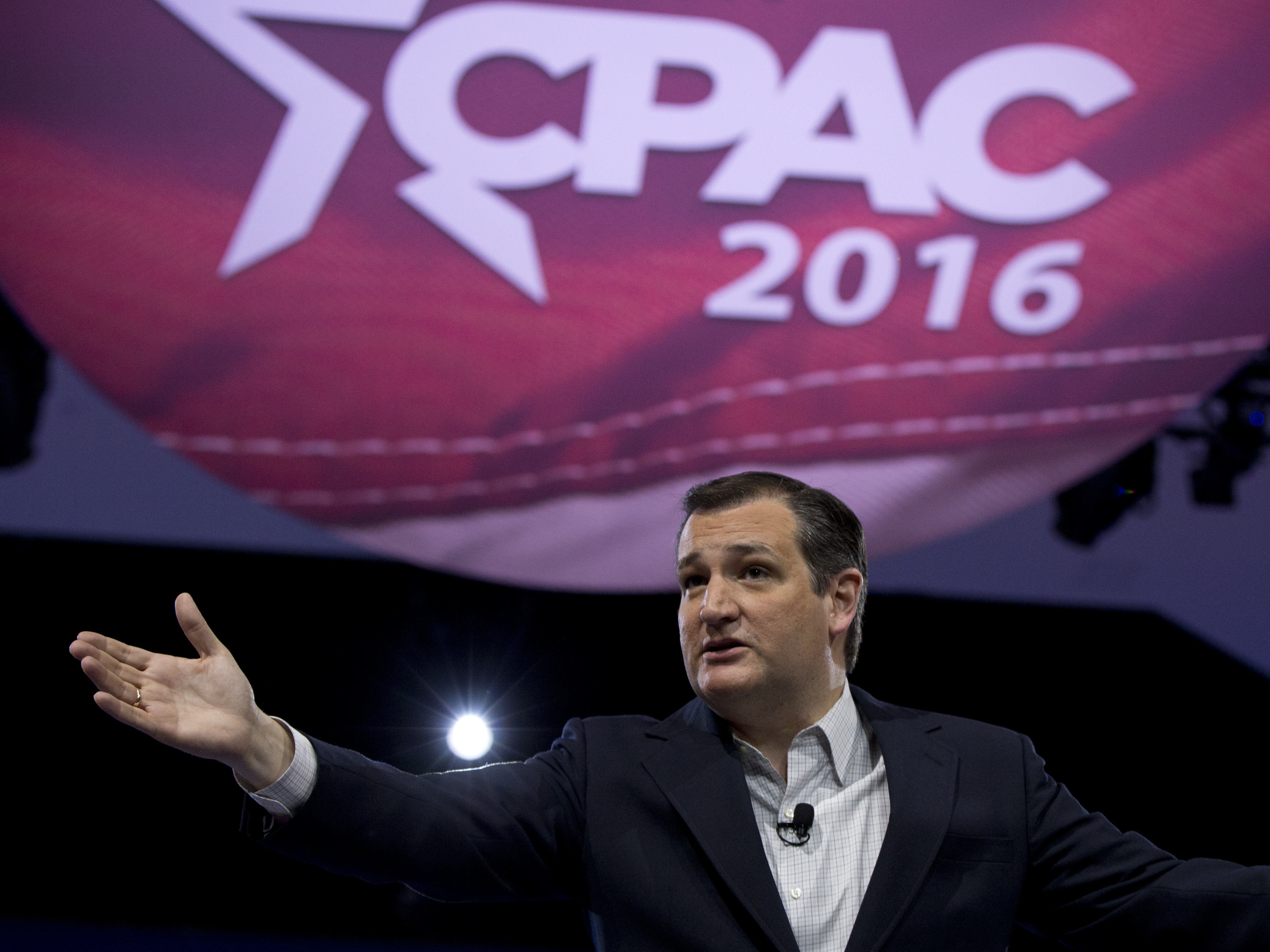 Cruz, Trump Split Wins in Presidential Nominating Contests, While Clinton Maintains Lead