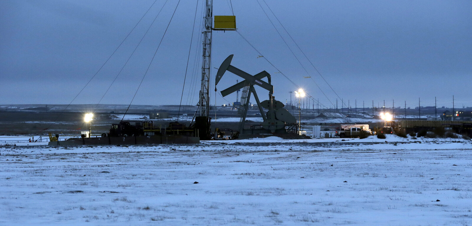 The US Is Pumping All This Oil, So Where Are The Benefits? thumbnail