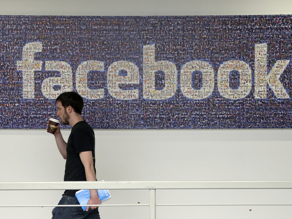 Facebook正在要求本地和全球媒体对新闻产品的创建进行标记。 (邱杰夫/美联社)