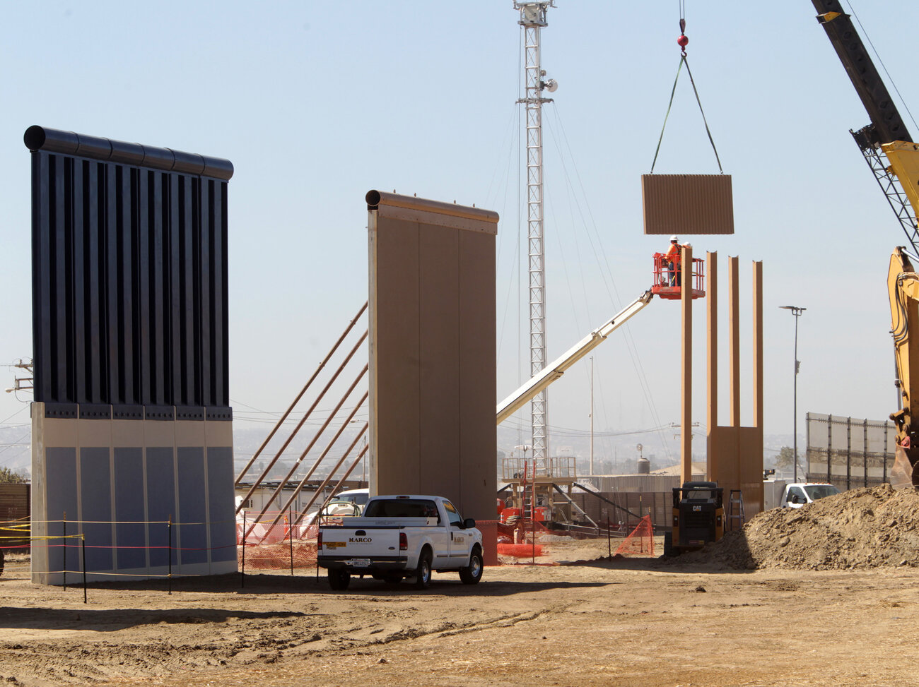 30-Foot Border Wall Prototypes Erected In San Diego (npr.org)
