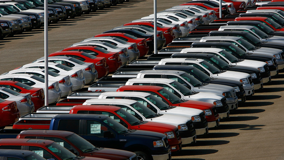 The White House is proposing changes to the Military Lending Act that critics say would leave service members vulnerable when they buy cars.