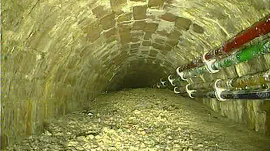 Thames Water says it is removing a massive "concreteberg" from London's sewer system.