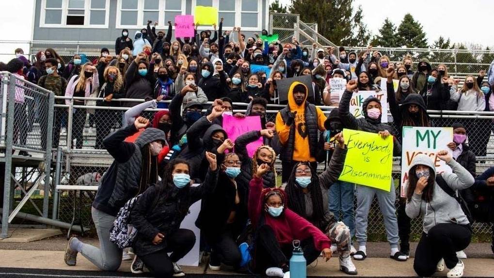 Minnesota Students Walk Out Of School To Protest Racial Injustice 1 Minnesota Students Walk Out Of School To Protest Racial Injustice