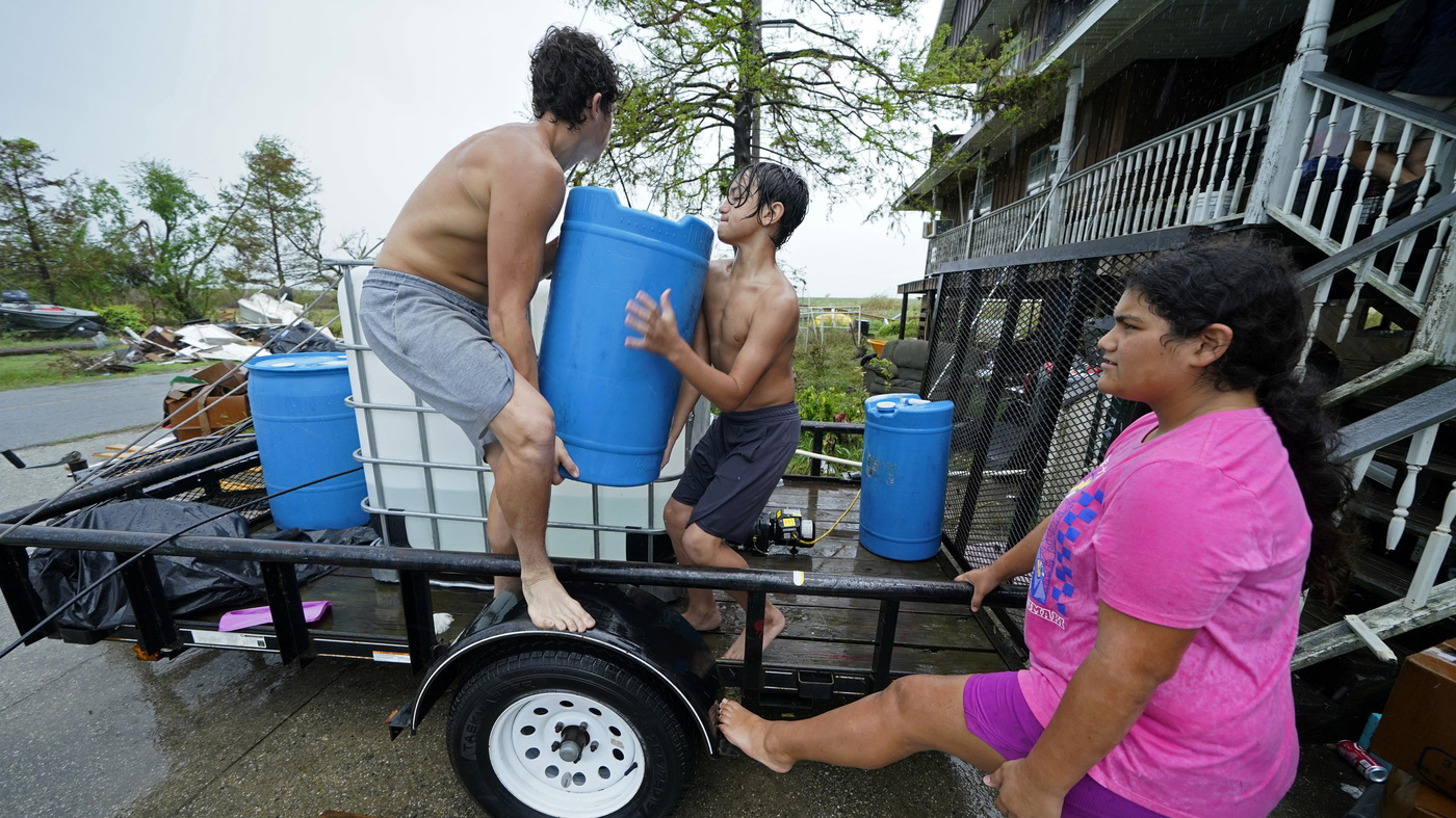 Nicholas Crawls Into Louisiana From Texas, Dumping Rain In Areas Struck By Ida 1 Nicholas Crawls Into Louisiana From Texas, Dumping Rain In Areas Struck By Ida