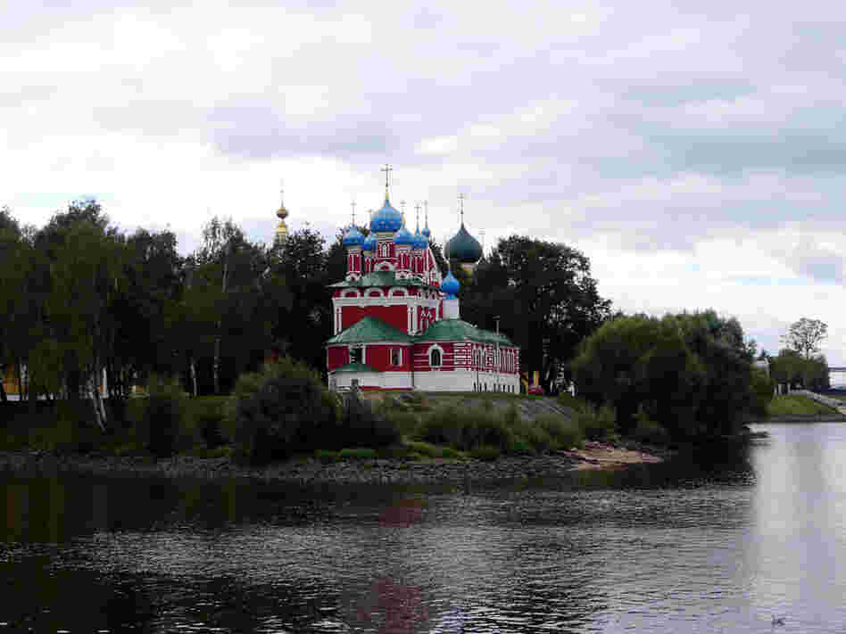 A day after leaving Moscow, colorful churches spring up along the forested banks of the Volga