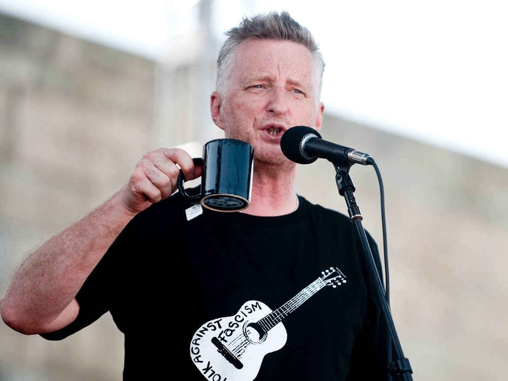 Billy Bragg
class=