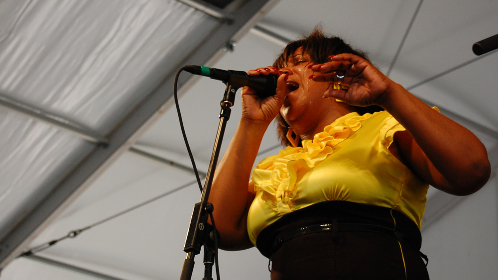 yellow shirt singer