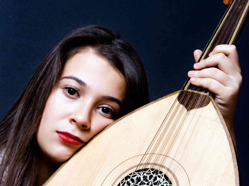 A languishing lute player