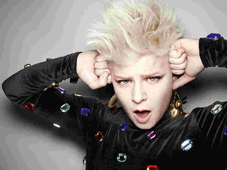Robyn; courtesy of Fun Star