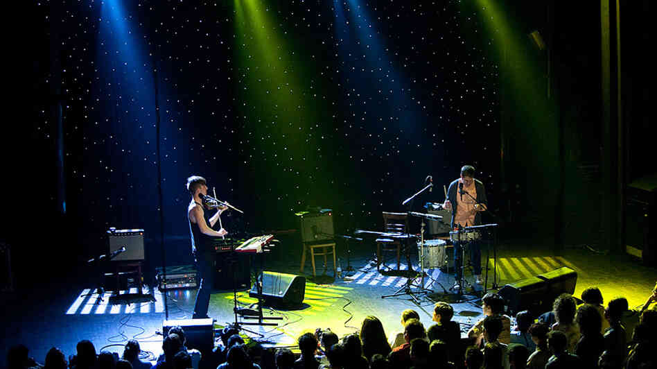 Owen Pallett (left) and Thomas Gill onstage at Webster Hall.; credit: Jon Vachon Owen Pallett (left) and Thomas Gill onstage at Webster Hall.; credit: Jon Vachon