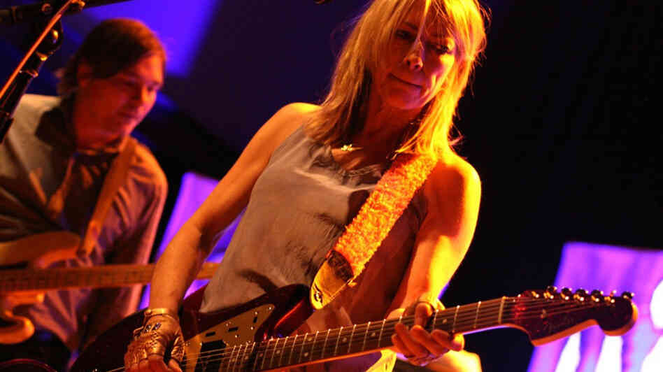 Sonic Youth performs at the 9:30 Club. Sonic Youth performs at the 9:30 Club.