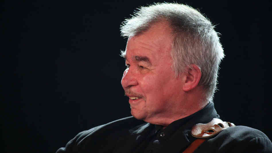 John Prine; credit: Laura Fedele