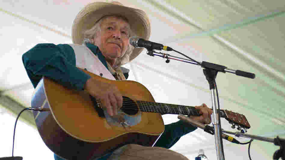 Ramblin Jack Elliot performs at Newport Folk.