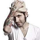 Calle 13 is a duo of brothers from San Juan. Calle 13 is a duo of brothers from San Juan.