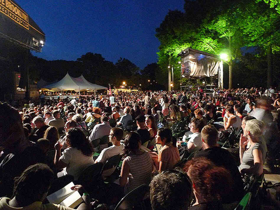 Thousands showed up at Prospect Park in Brooklyn for Thursday night's "Purple Rain Sing-Along." Thousands showed up at Prospect Park in Brooklyn for Thursday night's "Purple Rain Sing-Along."
