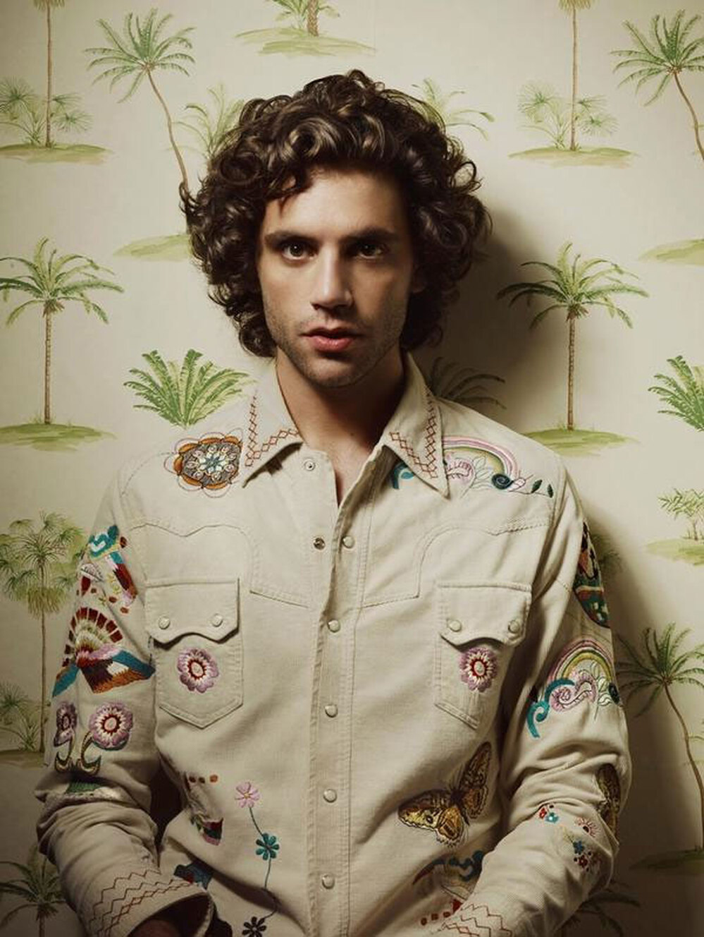 Singer-songwriter Mika mixes the sunny sounds of the '40s, '60s and '70s.